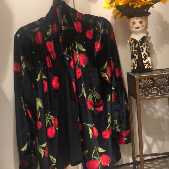 Vintage Quaker factory velvet top w cherries and sparkle with rhinestones. L. - Picture 1 of 6